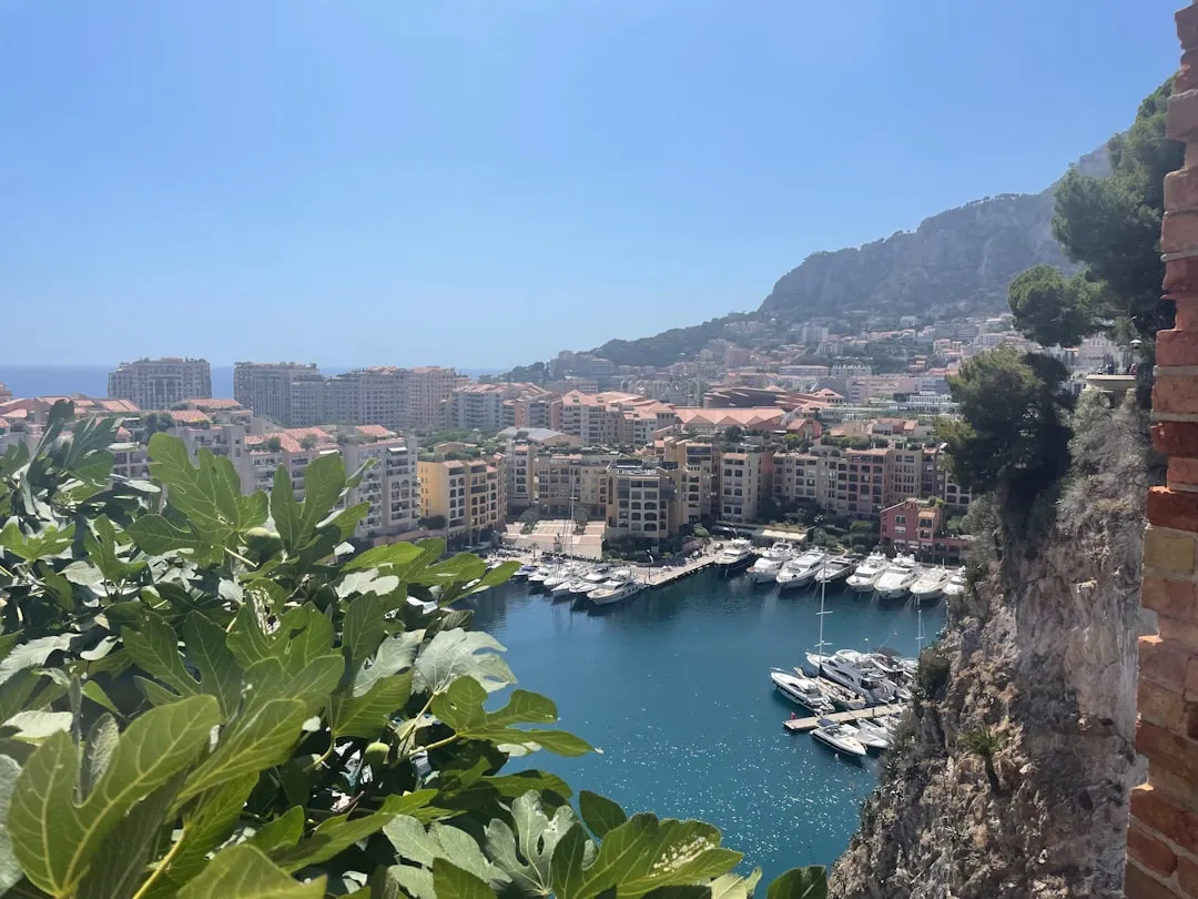 Voyager lentement sur la French Riviera